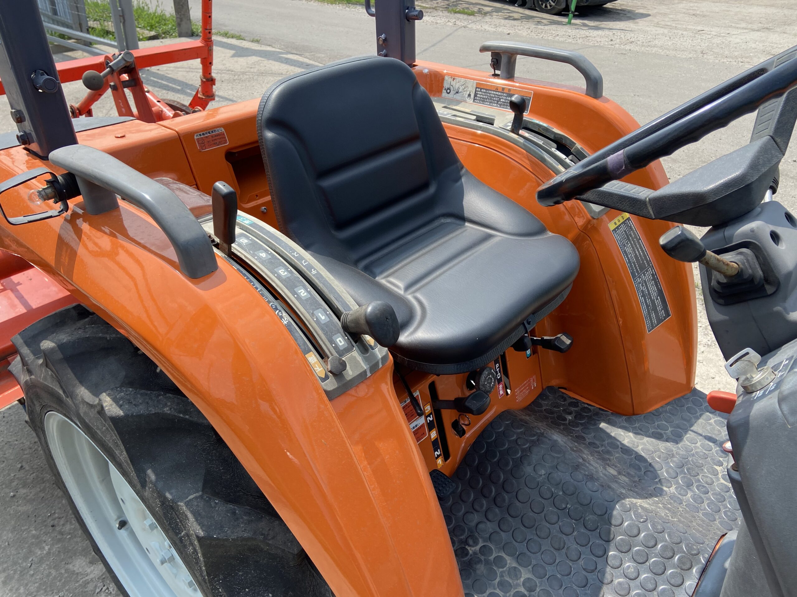 Hitachi NZ215 Японський міні трактор, - Зображення 4